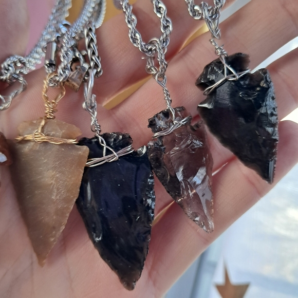 Handmade authentic native American arrowhead necklace on chain! 5 color choices - Picture 5 of 10